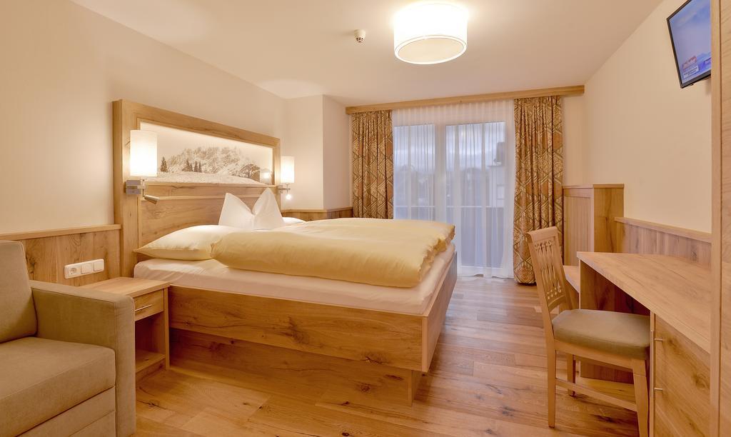 Hotel Garni Tirolerhof Hopfgarten im Brixental Szoba fotó